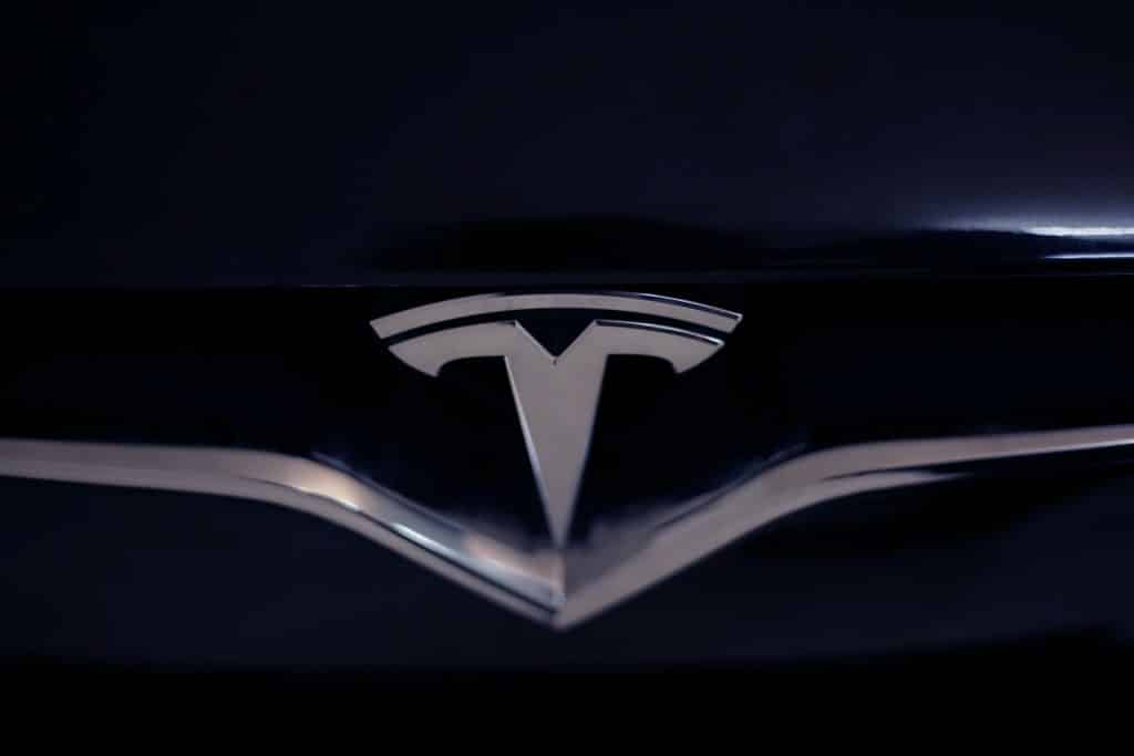 Logo samochodu Tesla