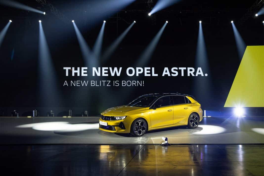 Nowa Opel Astra będzie dostępna w wersji elektrycznej w 2023 roku źródło: Opel