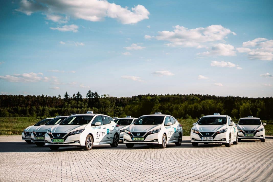 Evity - zielonogórska korporacja taxi - przejechała na Nissanach LEAF'ach 1 mln kilometrów źródło: Nissan