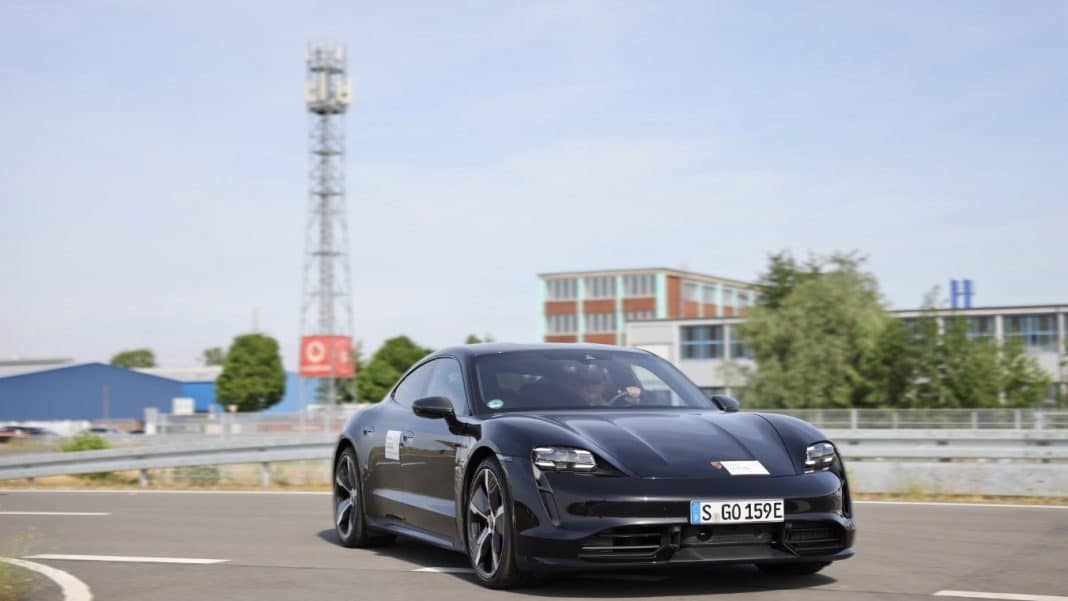Porsche stawia na sieć 5G w swoim centrum w Weiisach