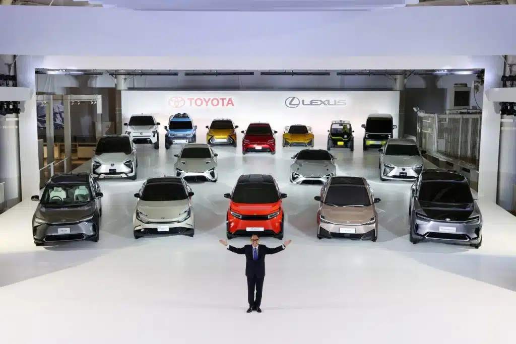 Toyota prezentuje 30 nowych samochodów elektrycznych 