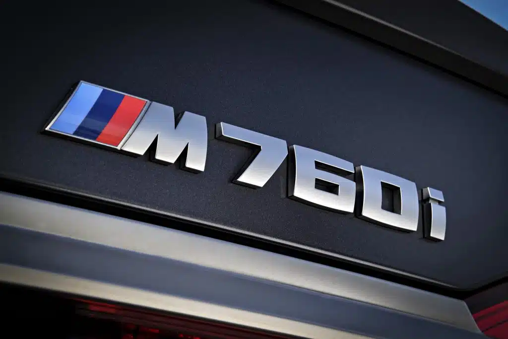 Logo BMW M760i 