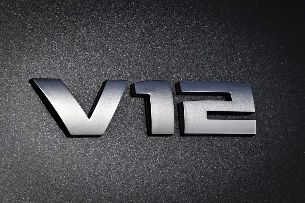 Silnik V12 BMW odchodzi do przeszłości