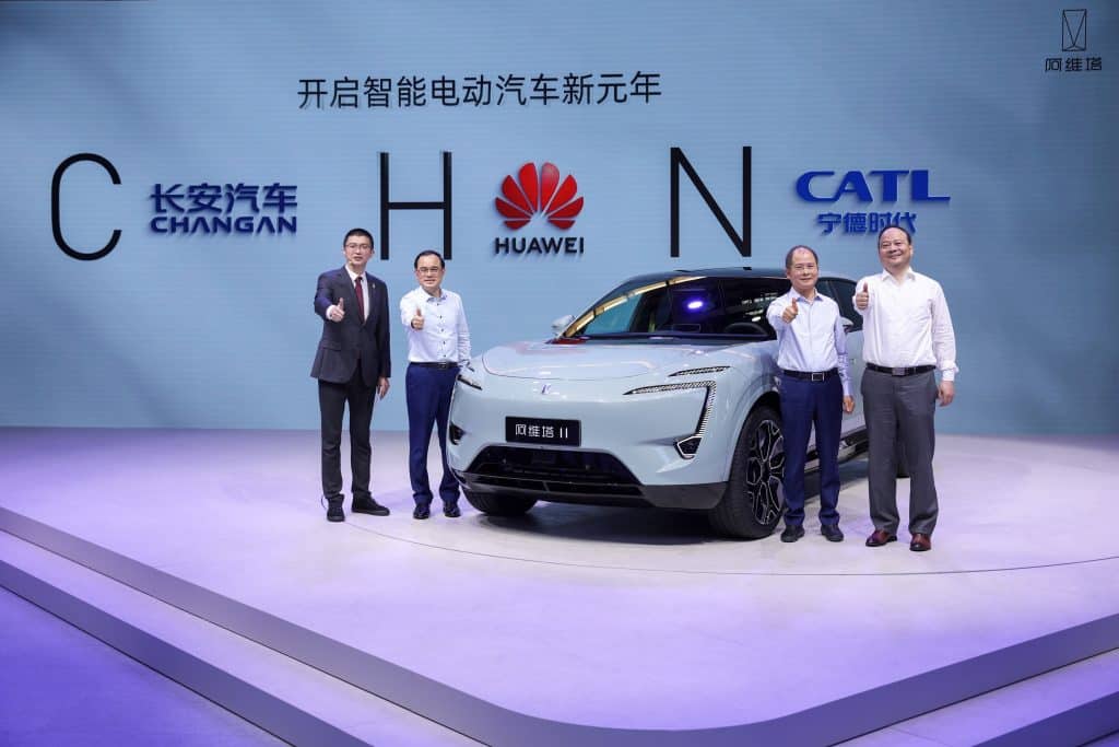 Huawei i Avatr zacieśniają współpracę przy budowie samochodów elektrycznych