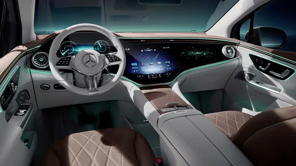 Wnętrze elektrycznego Mercedesa EQE SUV