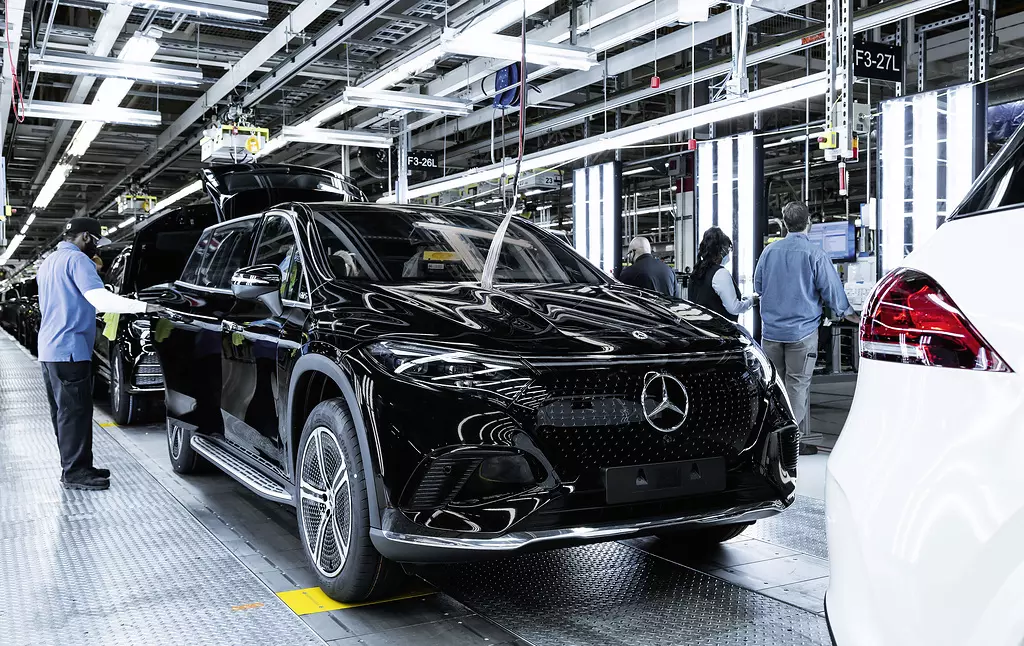 Produkcja elektrycznego SUVa Mercedes EQS w USA