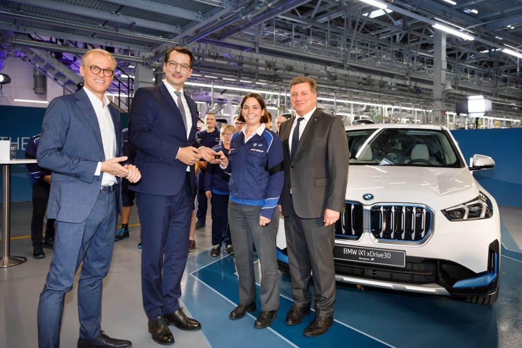 BMW rozpoczyna produkcję modelu iX1 w Niemczech