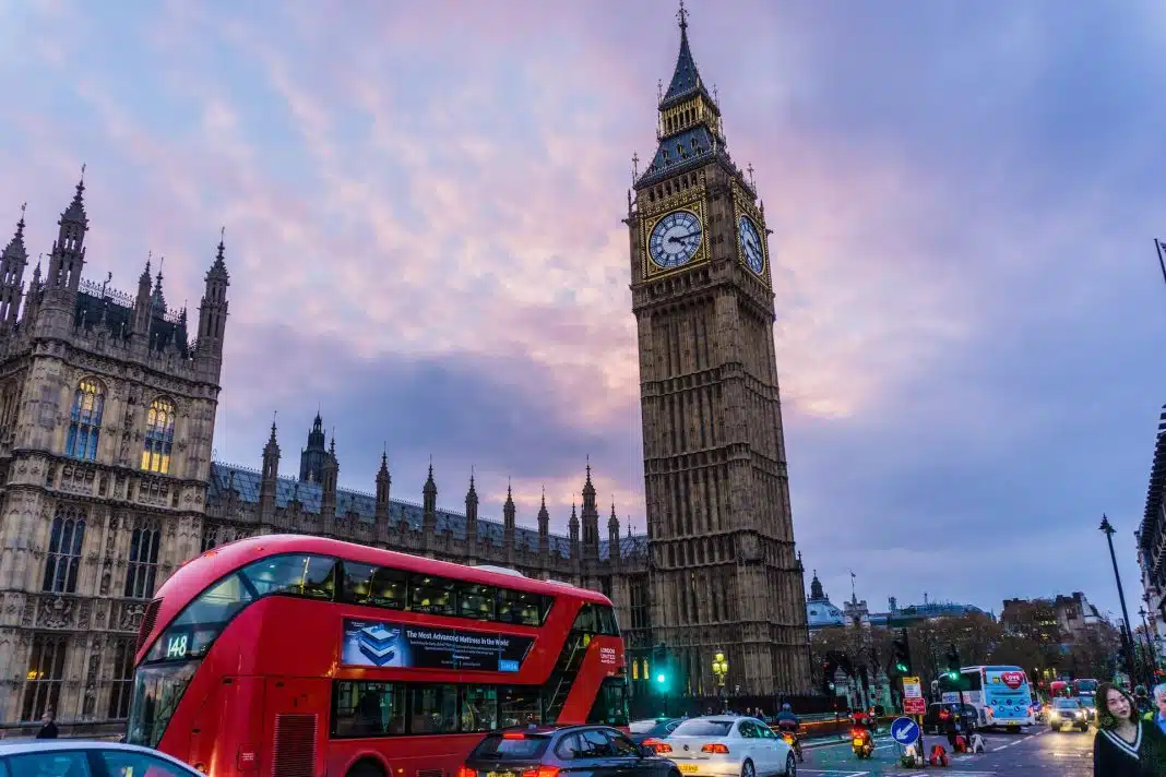 Londyn chce mieć nawet 60 000 punktów ładowania do 2030 roku