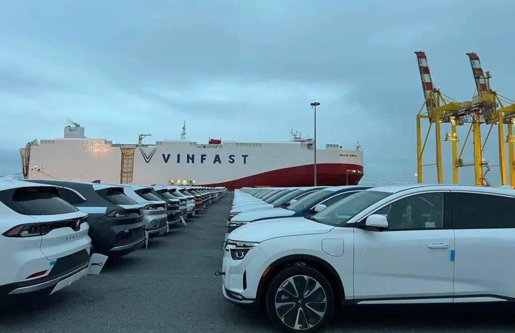 Samochody VinFast na statku Silver Queen Ocean