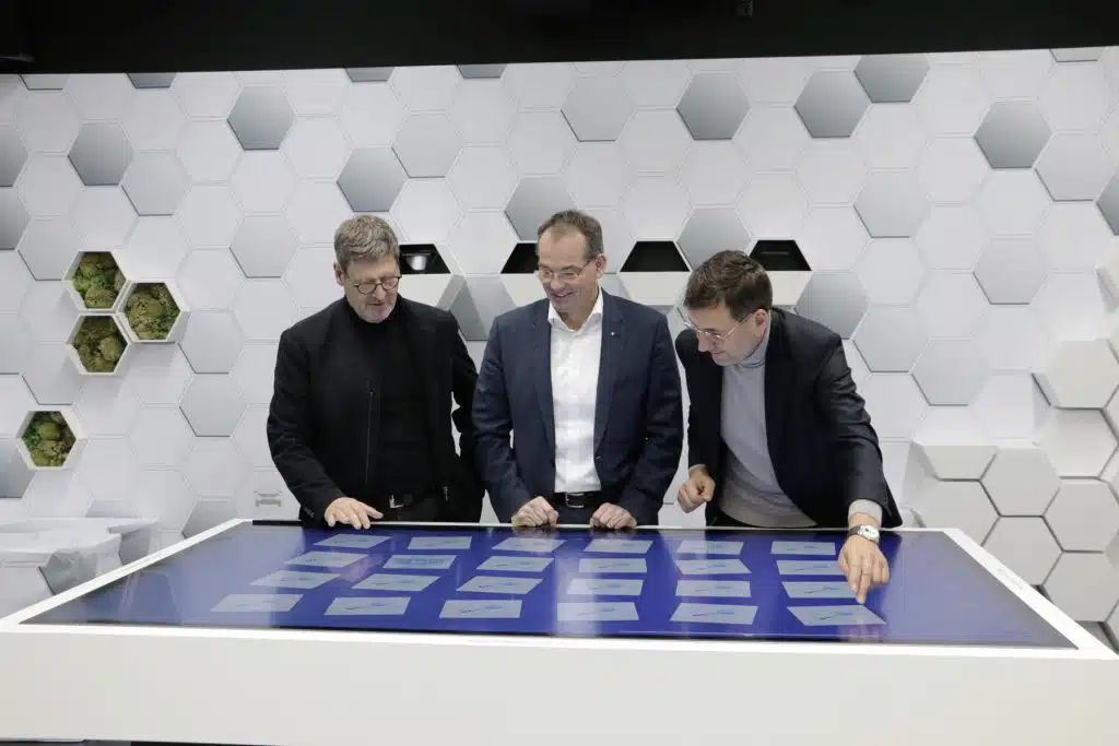 Volkswagen do 2025 roku chce w Wolfsburgu przeszkolić 22 000 pracowników w zakresie e-mobilności