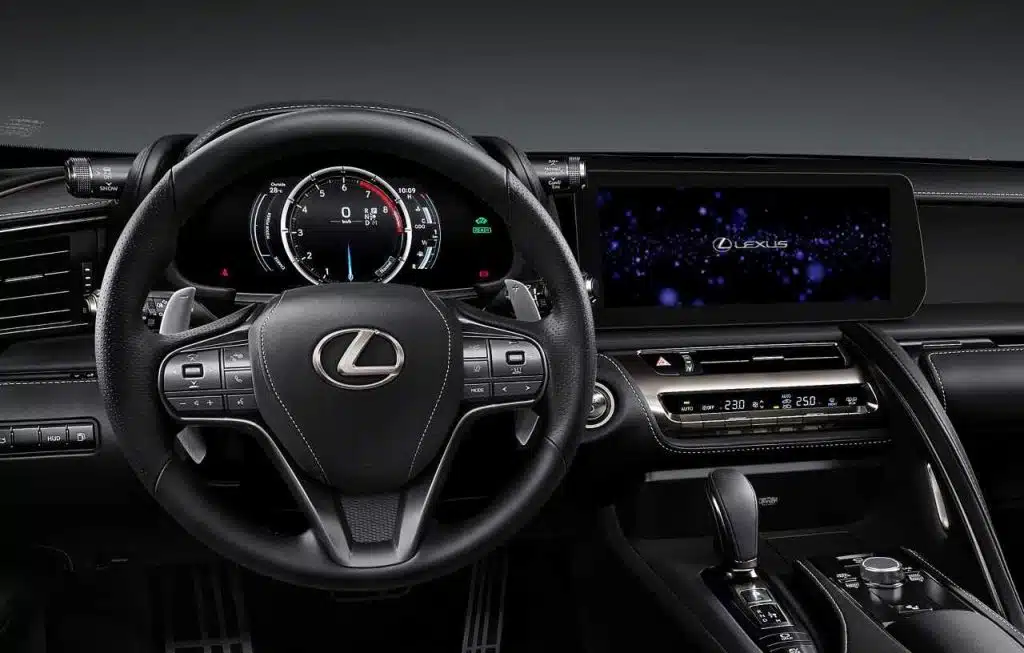 Wnętrze Lexusa LC po aktualizacji