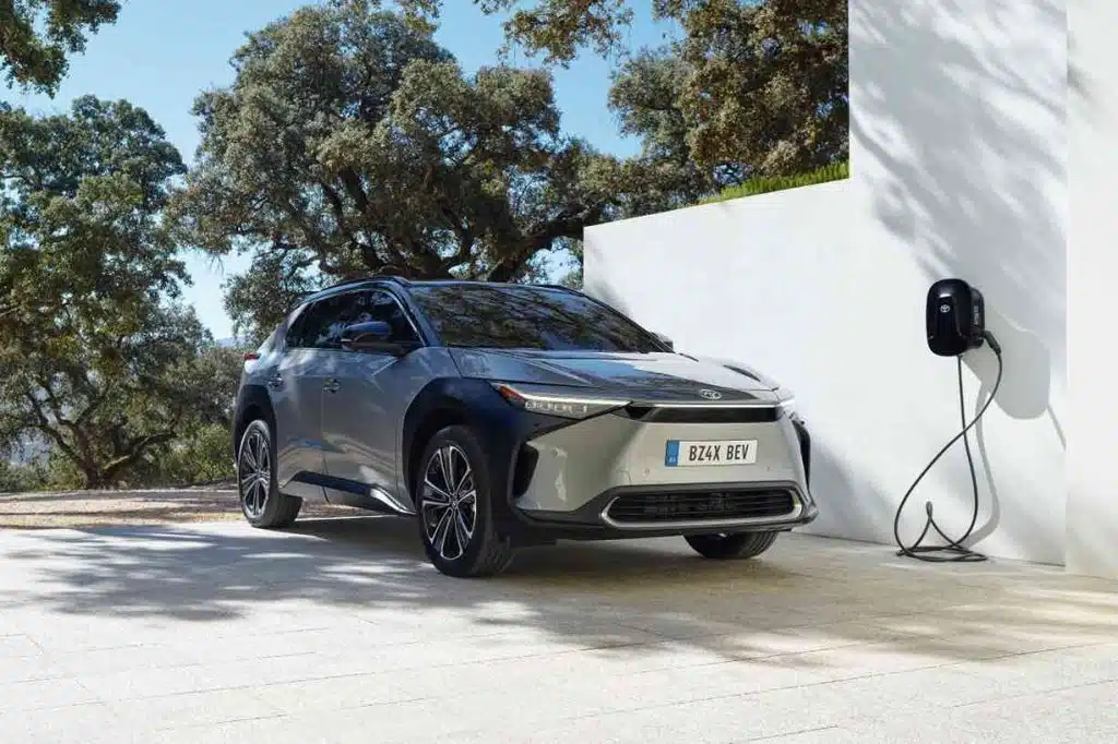 Toyota wprowadzi baterie ze stałym elektrolitem