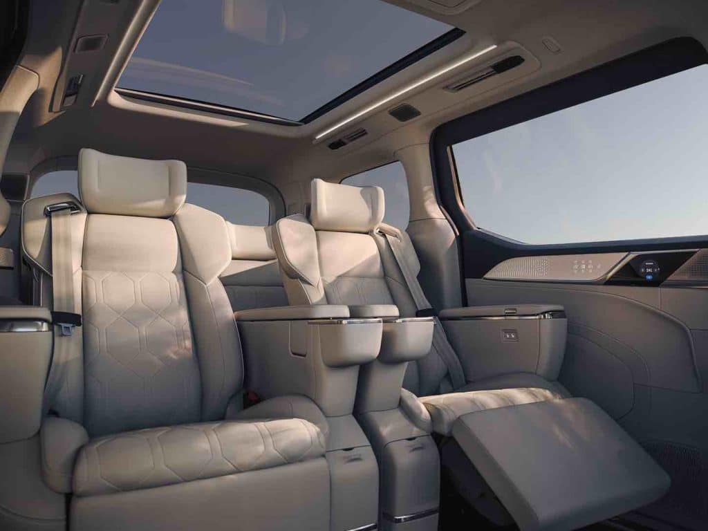 Wnętrze Volvo EM90