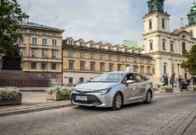 UberX Share w Warszawie. Nowa usługa ma być o 30 proc. tańsza UberX Share w Warszawie