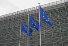 Cła na chińskie samochody coraz bliżej. KE chce dyskutować z Pekinem mimo ich przegłosowania Cła na chińskie samochody coraz bliżej.