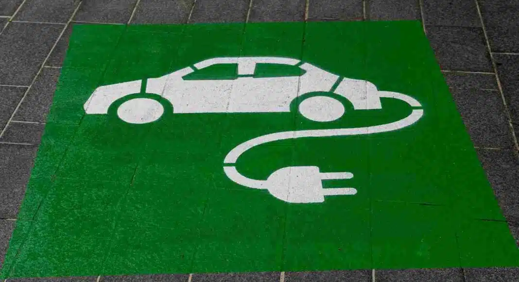 NaszEauto – rekord aut elektrycznych i jak skorzystać
